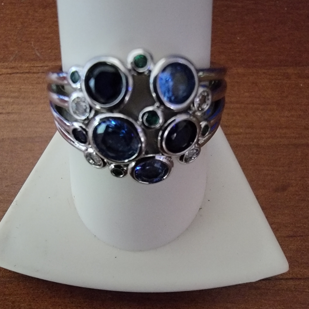 BEAUTIFUL RING - BLUE STONES - Picture 2 of 6